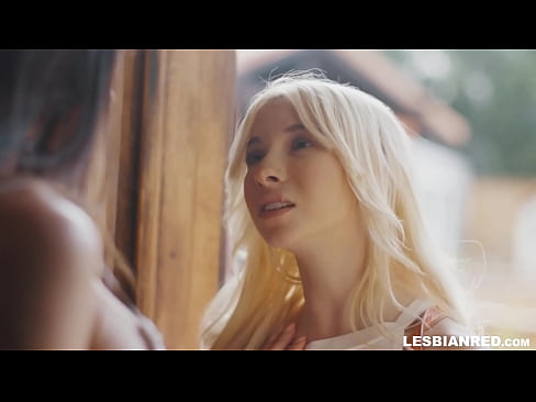 ❤️ La noia torna a casa uns mesos després i s'acaba menjant el cony de la seva madrastra ️❌ Porno dur al ca.xlxxporno.ru