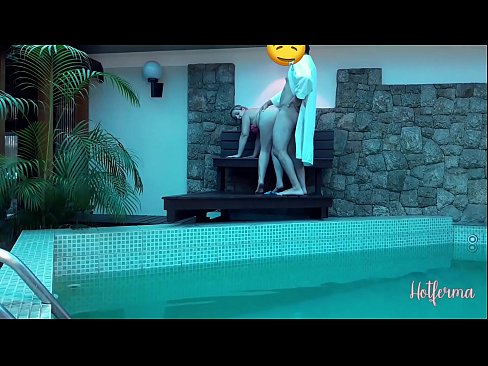 ❤️ El cap convida la criada a la piscina, però no va poder resistir-se a una calor ️❌ Porno dur al ca.xlxxporno.ru