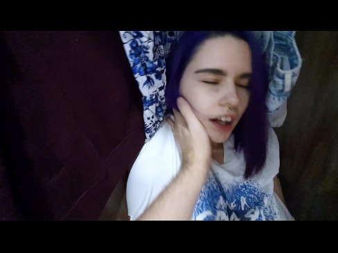 ❤️ Vaig trobar la meva germana a l'armari i la vaig ajudar a correr-se ️❌ Porno dur al ca.xlxxporno.ru