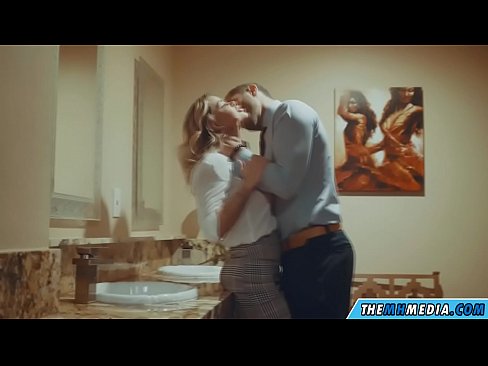 ❤️ Quan una rossa tetona et sedueix en un lavabo públic ️❌ Porno dur al ca.xlxxporno.ru